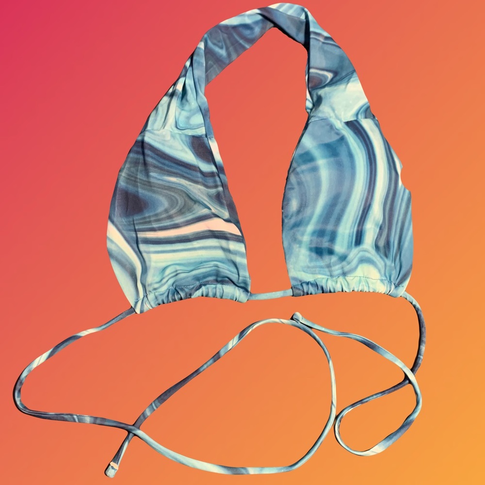 SOLD ‼️ SHEIN Blue Marbled Halter Bikini Top 👙💙